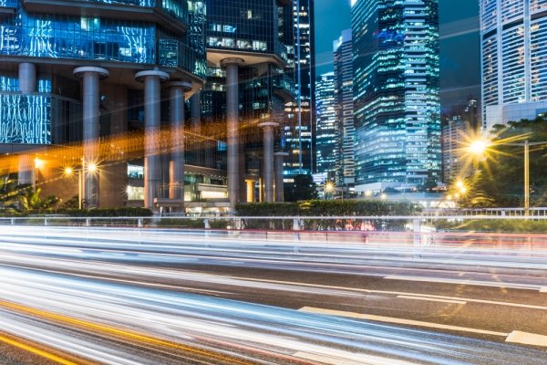 Título da notícia em 2 linhas com bastante texto